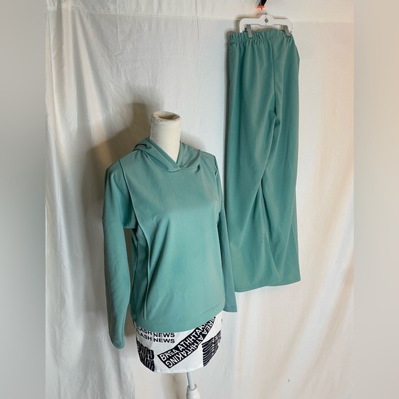 Women modest two piece hooded shirt with pants color mint size 1 ( fits M-L) - Picture 3 of 10